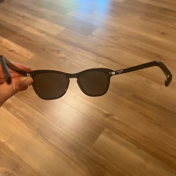 Saint Laurent Sunglasses - Picture 5 of 5